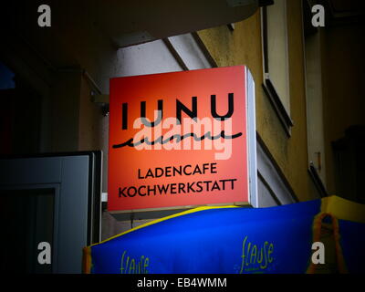 IUNU Laden café cuisine cuisson n en Allemagne Munich Haidhausen. Cette zone est devenue une nouvelle communauté verte riche qui t'aime Banque D'Images