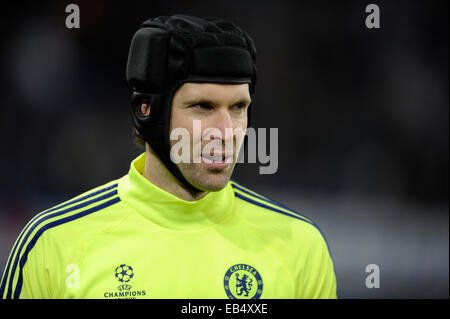 Gelsenkirchen, Allemagne. 25 novembre, 2014. Ligue des Champions 2014-2015, phase de groupes Journée 5, Schalke 04 (S04) et FC Chelsea ---- Crédit : Petr Cech kolvenbach/Alamy Live News Banque D'Images