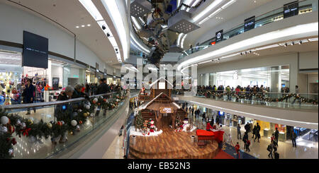 Chine Hong Kong Festival Walk Shopping Mall interior architecture Banque D'Images