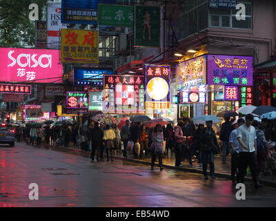 Chine Hong Kong Canton Road Mainland touristes chinois achats ici Banque D'Images