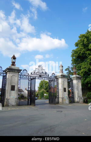 Portes de Mary Stevens Park, Stourbridge, West Midlands, England, UK Banque D'Images