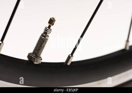 Course de vélo de route de rayons et la jante de roue Banque D'Images