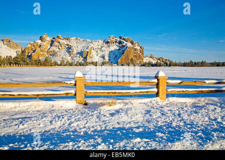 Smith Rock State Park dans le centre de l'Oregon pendant l'hiver Banque D'Images