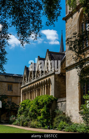 L'Exeter College Library conçue par Sir George Gilbert Scott et vu depuis le jardin des boursiers Banque D'Images