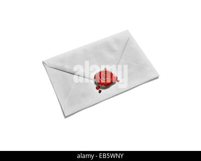 Une enveloppe blanche avec sceau de cire rouge email sign on white background Banque D'Images
