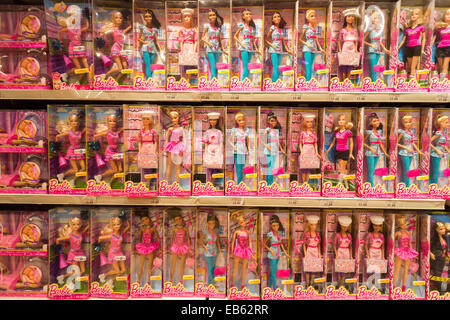 La Barbie affichage à Toys R Us de Times Square à New York Banque D'Images