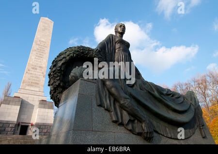 Monument commémoratif de guerre soviétique et de la guerre, cimetière Berlin Banque D'Images