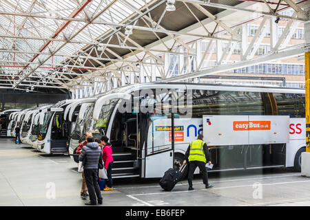 La gare routière de Victoria - Londres Banque D'Images