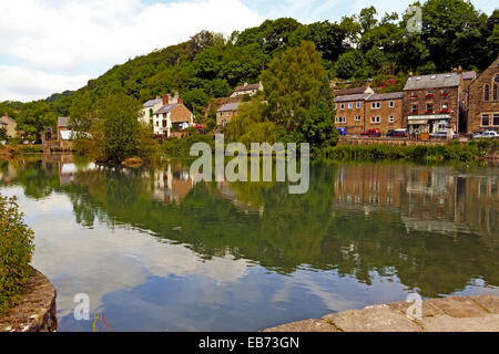 Étang du Village à Cromford près de Matlock Derbyshire Banque D'Images