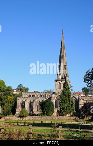 Église paroissiale de saint Oswald, ashbourne, Derbyshire, Angleterre, Royaume-Uni, Europe de l'ouest. Banque D'Images