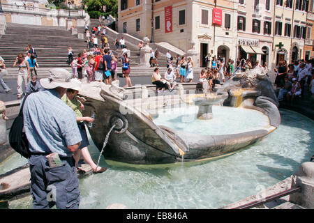 Fontana della Barcaccia des Marches Espagnoles, de Piazza di Spagna, Rome Banque D'Images