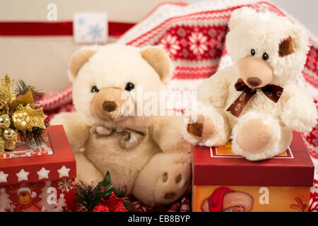 Nounours en attente pour Noël Banque D'Images