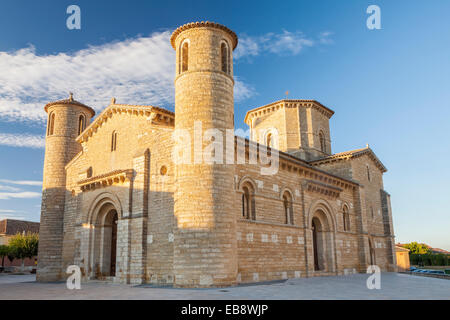 Église de San Martin de Fromista, Chemin de Saint-Jacques de Compostelle, Palencia, Espagne Banque D'Images