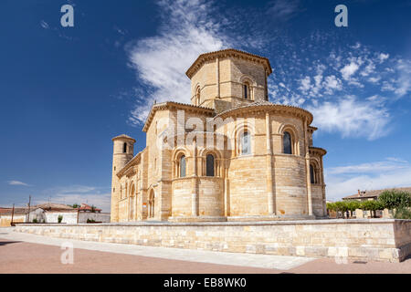 Église de San Martin de Fromista, Chemin de Saint-Jacques de Compostelle, Palencia, Espagne Banque D'Images