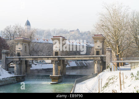 Vannes sur la rivière Ljubljanica, Ljubljana, Slovénie a été conçu par le célèbre architecte Joze Plecnik. Banque D'Images