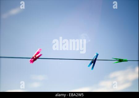 Pinzas de tender ropa Fotografía de stock - Alamy