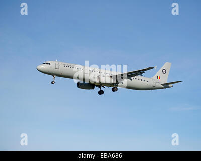 New Zealand Royal Air Force le transport de fret 757-2K2 avions arrivant à RAF Lossiemouth, en Écosse. 9246 SCO. Banque D'Images