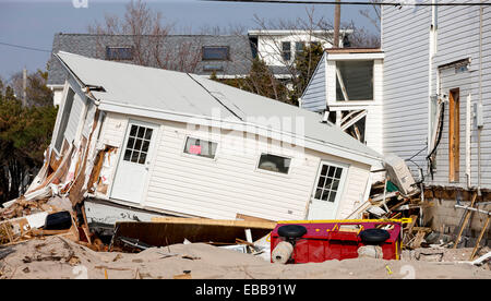 Breezy Point, NY, USA - Aug 3, 2012 - Pas de travaux de réhabilitation ont commencé à Breezy Point après le passage de l'Ouragan Sandy Banque D'Images