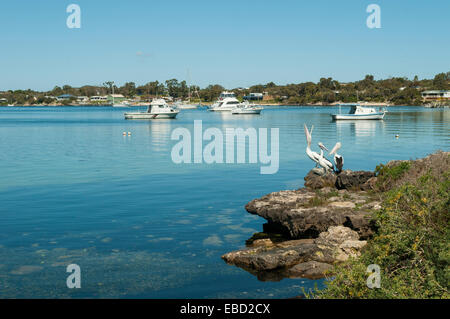 Bateaux dans Coffin Bay, SA, Australie Banque D'Images