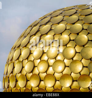 Matrimandir - Temple d'or à Auroville, Tamil Nadu, Inde Banque D'Images