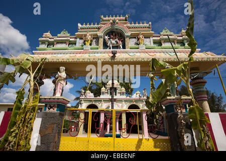 Ile Maurice, Cap Malheureux, pleines de Hindu Shiva Temple Gate Banque D'Images