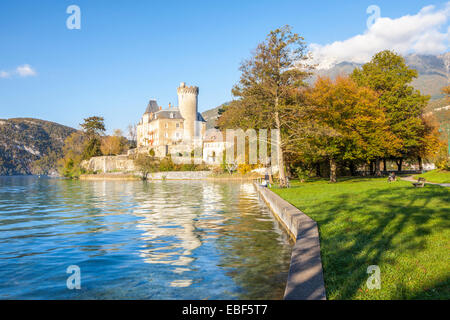 Château Ruphy dans Dungt au village du lac d'Annecy, Haute-Savoie, Rhône-Alpes, France Banque D'Images