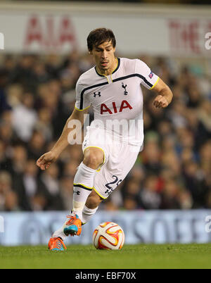 Londres, Royaume-Uni. 27 Nov, 2014. Benjamin Stambouli de Tottenham en action.Europa League Groupe C- Tottenham vs Partizan Belgrade - White Hart Lane - Angleterre - 27 novembre 2014 - Photo David Klein/Sportimage. © csm/Alamy Live News Banque D'Images