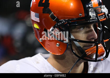 Le 29 novembre 2014 - SEAN MANNION (4) montres le jeu de l'écart au quatrième trimestre. L'Université de l'Oregon joue à l'état de l'Oregon de Reser Stadium le 29 novembre 2014. © David Blair/ZUMA/Alamy Fil Live News Banque D'Images