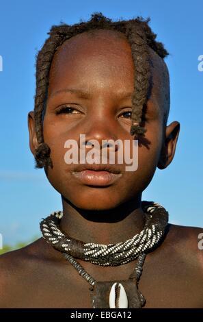 Jeune fille Himba, portrait, Omohanja, Kaokoland, Kunene, Namibie Banque D'Images