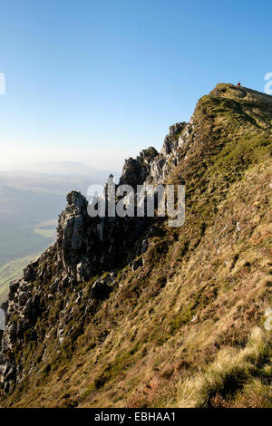 Vue de Craig y Bera dent de rocher de Mynydd Mawr au-dessus de la vallée de Nantlle dans le parc national de Snowdonia. Gwynedd au nord du Pays de Galles UK Grande-Bretagne Banque D'Images