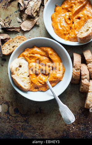 Potiron aux champignons séchés et mini toasts Banque D'Images