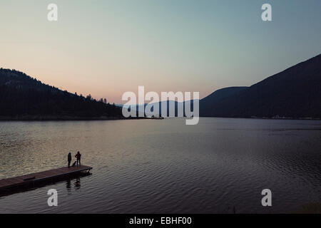 Donnant sur le réservoir de Reudi au lever du soleil. Colorado, États-Unis Banque D'Images