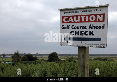 Panneau d'avertissement de danger commun Southwold Suffolk golf Banque D'Images