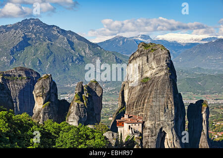 Le monastère de Roussanou monastère les météores en Grèce est dédiée à Sainte Barbara. Banque D'Images