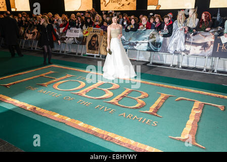 Londres, Royaume-Uni. 1er décembre 2014. Evangeline Lilly assiste à la première mondiale de la Le Hobbit : la bataille de 5 armées sur 01/12/2014 à l'Empire Leicester Square, Londres. Les personnes sur la photo : Evangeline Lilly. Credit : Julie Edwards/Alamy Live News Banque D'Images