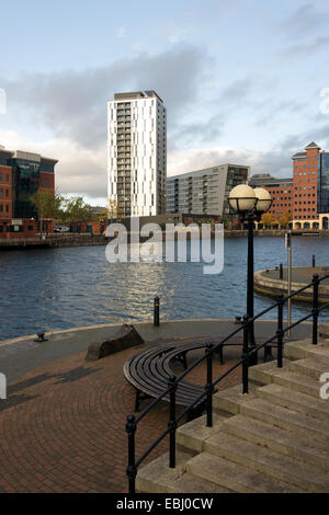 Des appartements modernes et de l'édifice Victoria, ville portuaire, Érié, Salford Quays, Manchester, UK Banque D'Images