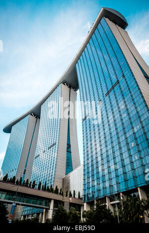 L'architecture moderne par le Bay à Singapour