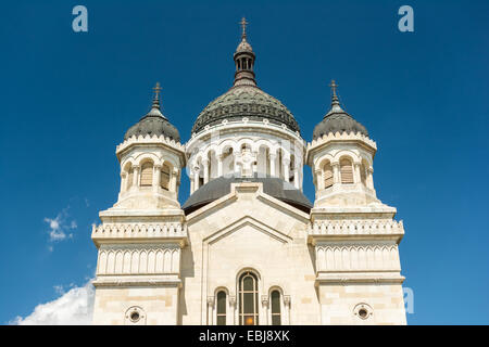 La Dormition de la Theotokos Cathédrale (Eglise Orthodoxe Adormirea catedrala) a été construit en 1923 à Cluj Napoca, Roumanie et a été Banque D'Images