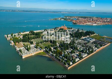 Vue aérienne de l'isola San Michele, l'île de la lagune de Venise, Italie, Europe Banque D'Images