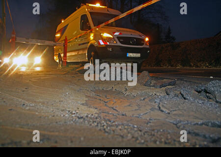 Route bloquée par une rafale, Allemagne, NRW, Ruhr, Essen Banque D'Images