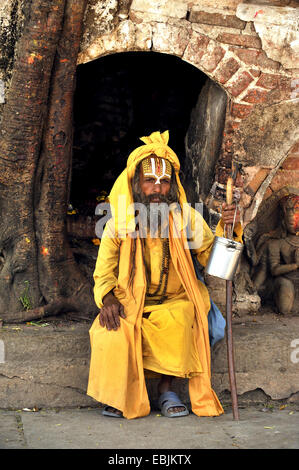 Sadhus hindous (Homme vivant une vie strictement religieux) à Durbar Square, Népal, Katmandou Banque D'Images