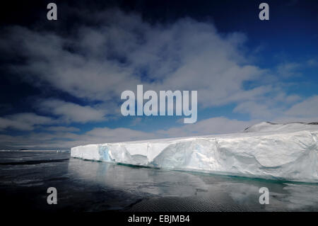 Bord de l'iceshelf désintégré dans la région de Larsen, l'Antarctique, une péninsule antarctique Banque D'Images