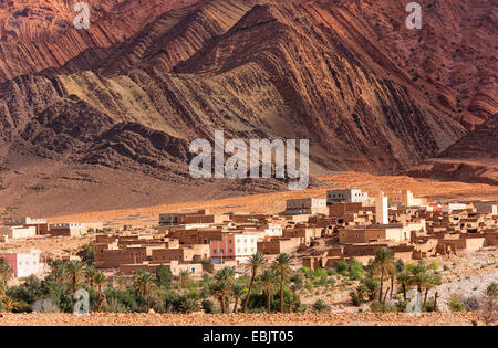 Village de montagne, le Maroc, l'Antiatlas, Tata Banque D'Images