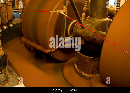 Melangeur de broyage de la machine, les fèves de cacao Banque D'Images