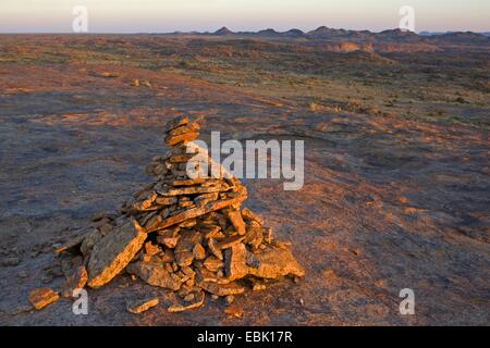 Rock Pile au lever du soleil, l'Afrique du Sud, Northern Cape, Parc National d'Augrabies Falls Banque D'Images