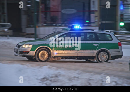 Opération de police dans l'hiver, Allemagne, Rhénanie du Nord-Westphalie Banque D'Images