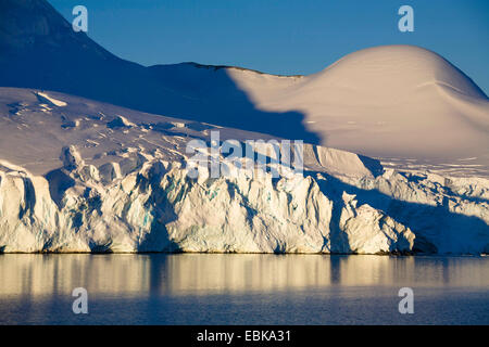 Dans glacier Neumayer Channel, l'Antarctique, l'archipel Palmer Banque D'Images