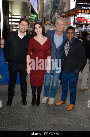 New York, USA. 09Th Nov, 2014. "Le goût" cast : Nigella Lawson, Anthony Bourdain, Marcus Samuelsson, et Ludo Lefebvre dehors et environ pour la célébrité Candids - TUE, , New York, NY 2 décembre 2014. Photo par : Derek Storm/Everett Collection Crédit : Everett Collection Inc/Alamy Live News Banque D'Images