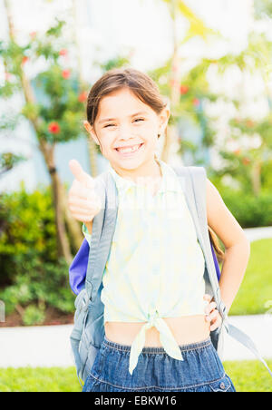 USA, Floride, Jupiter, Portrait of Girl (6-7) with Thumbs up Banque D'Images