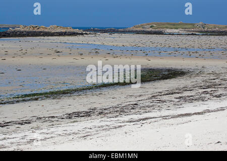 Segment de plage à marée basse, France, Bretagne, Océan Atlantique